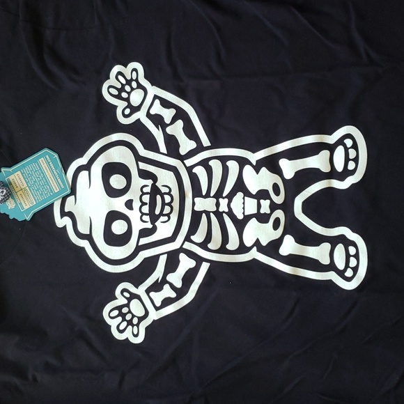Johnny cupcakes - Picture 1 of 4